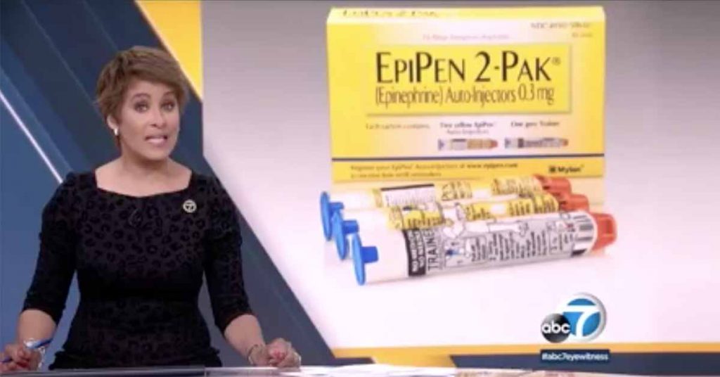 Walgreens Apologizes for Selling Expired EpiPens