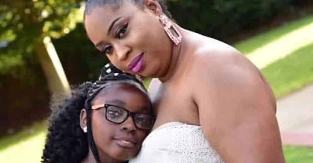 Hannah Jacobs and her mom, Abimbola Duyile