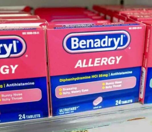 Benadryl on Store Shelf
