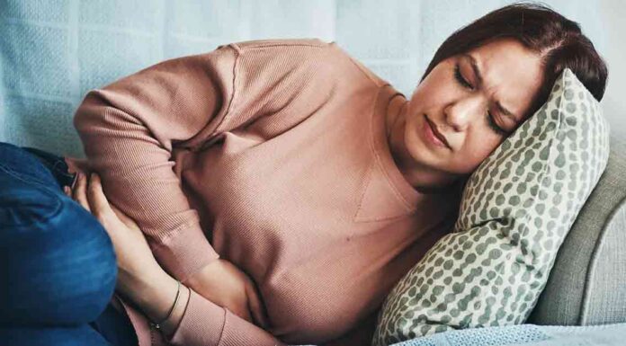 When Stomach Pain Isn’t ‘Just IBS’: Doctors Urged to Consider Hidden Food-Related Immune Disorders Woman with Stomach Pain